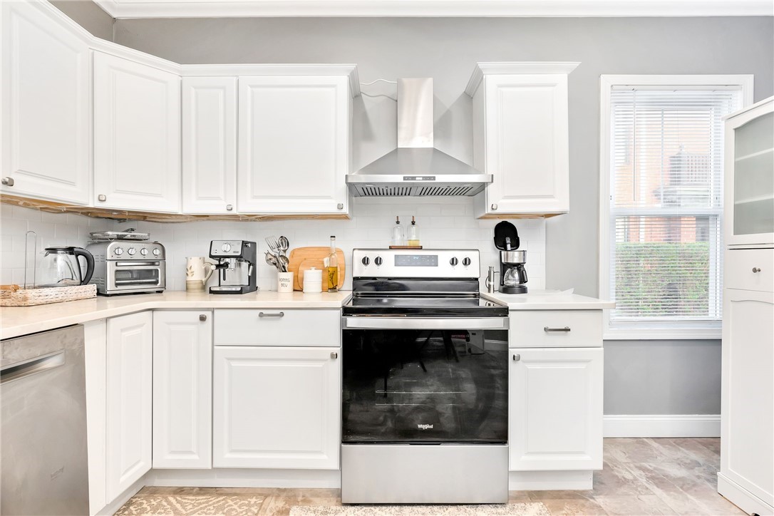 90 University Avenue