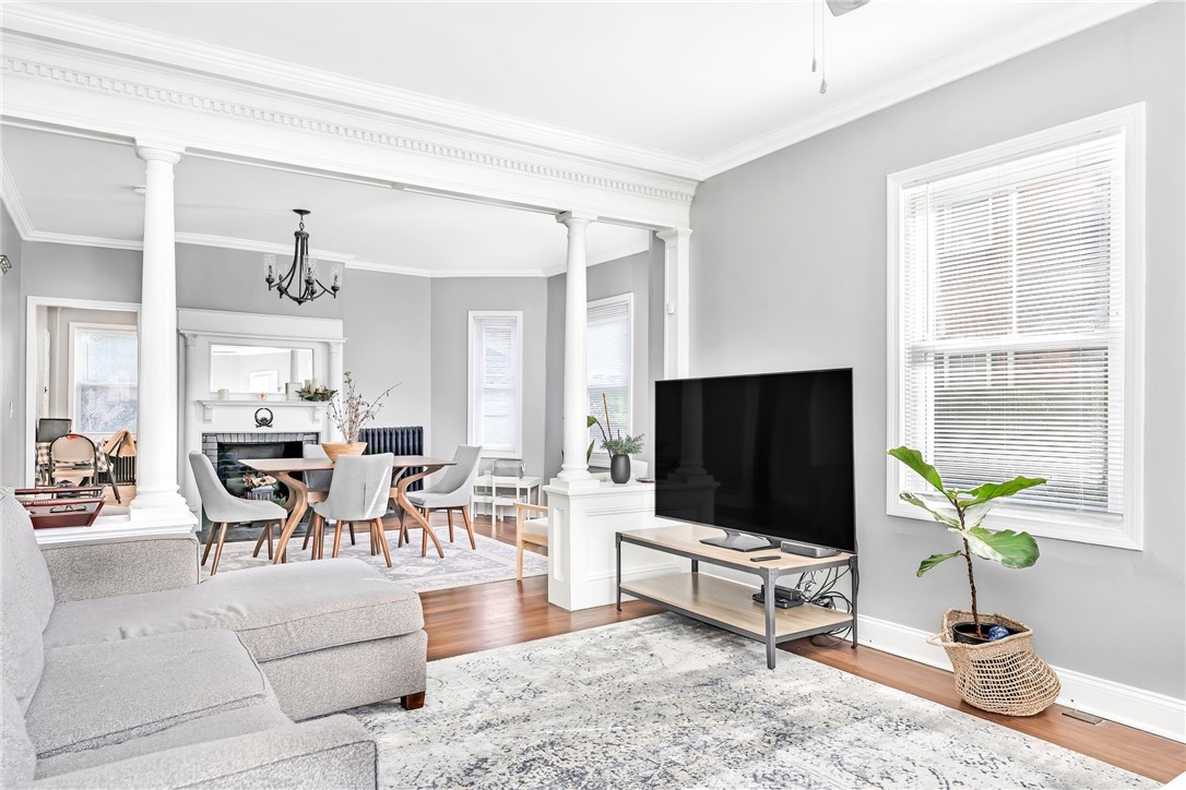 90 University Avenue