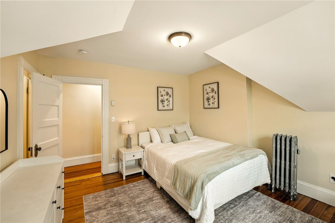 90 University Avenue