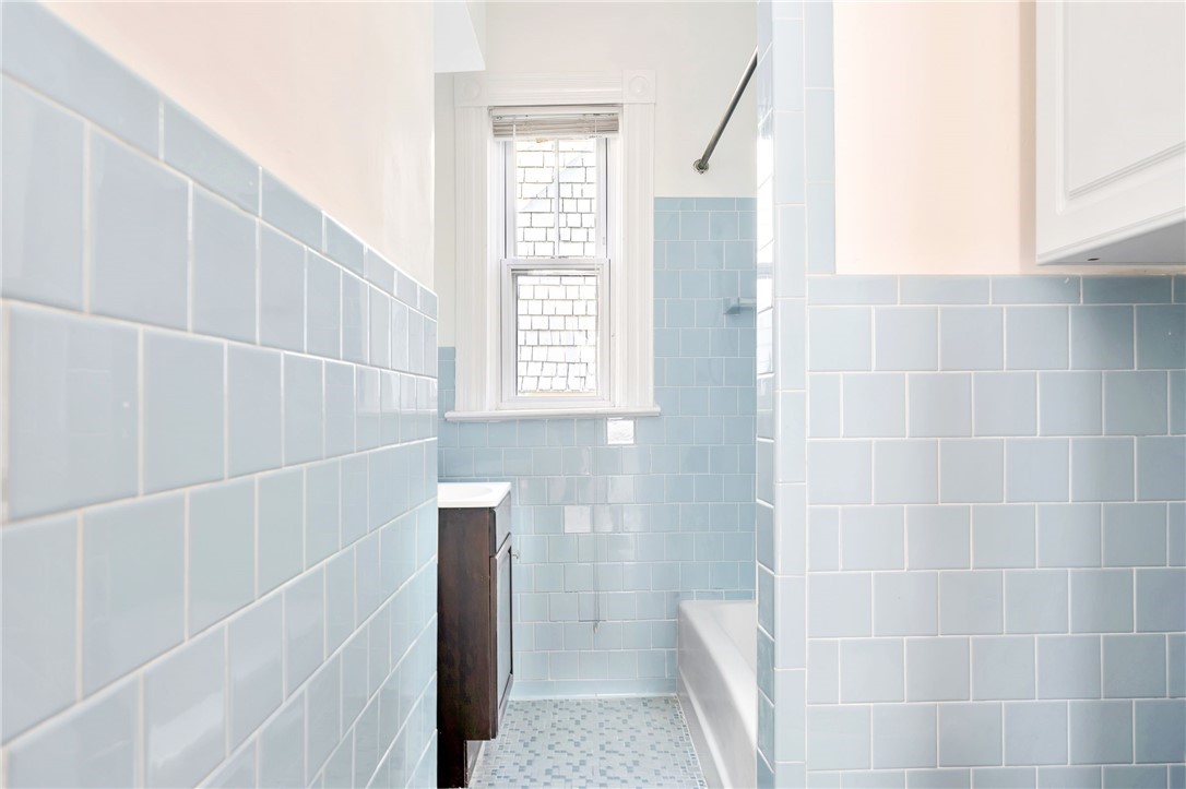 90 University Avenue