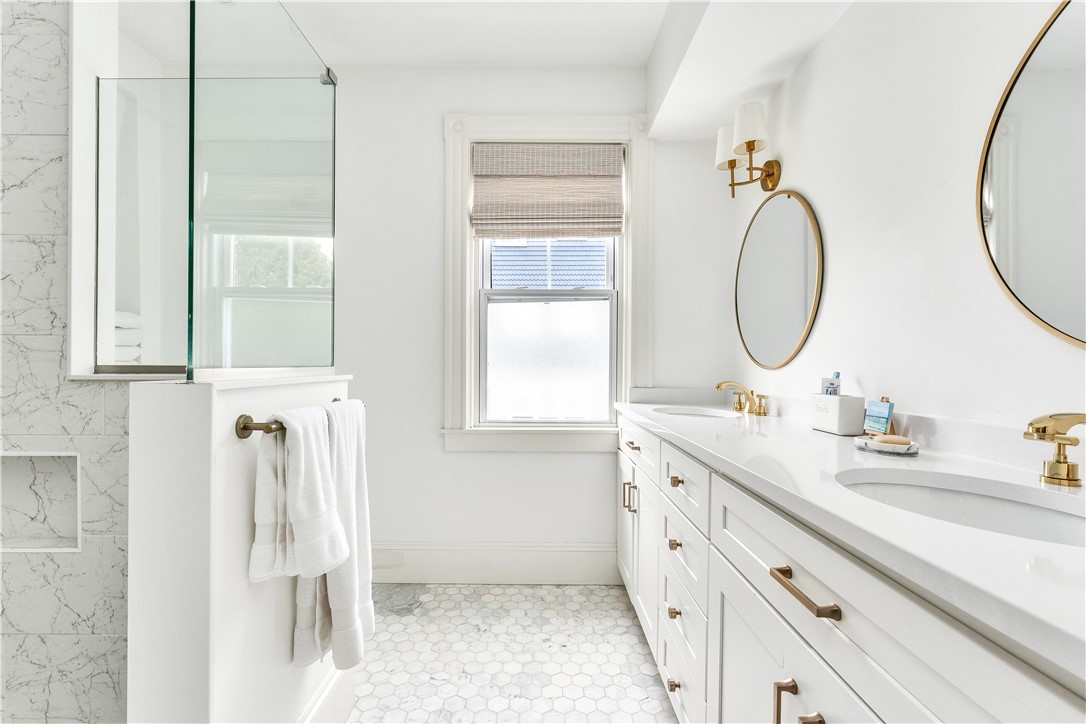 12 Observatory Avenue