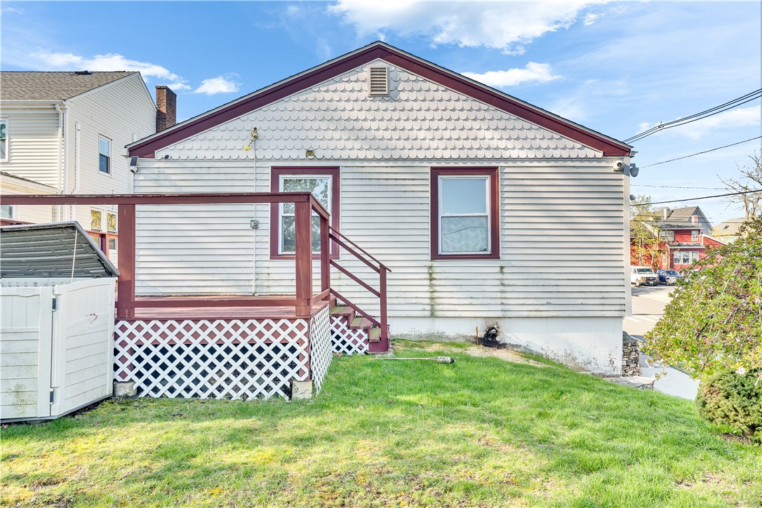 90 Woodbine Street