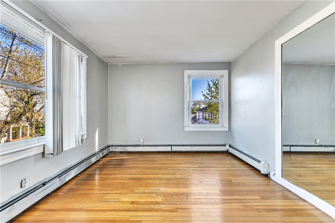 90 Woodbine Street