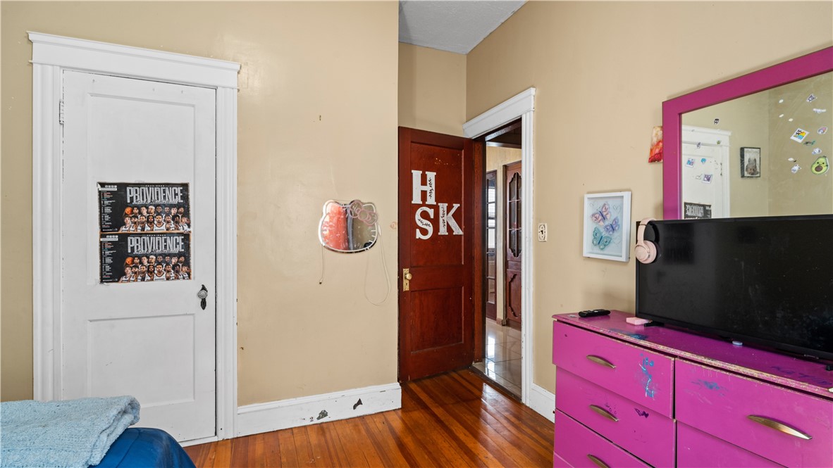 27 Shafter Street