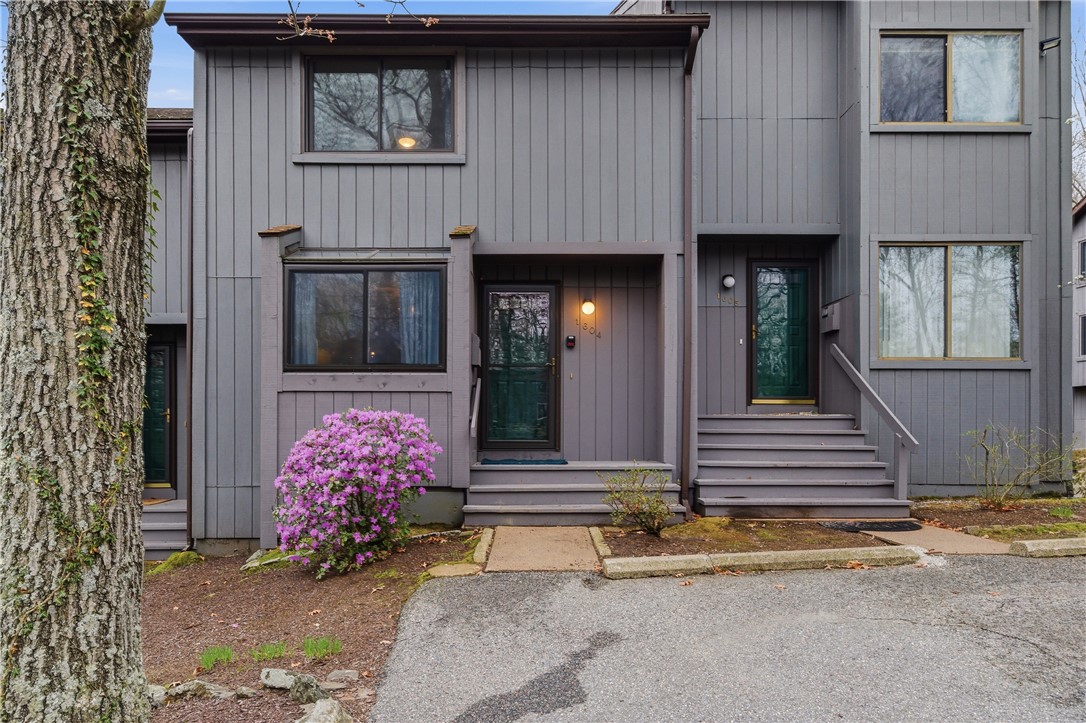 7 Wake Robin Road 1604
