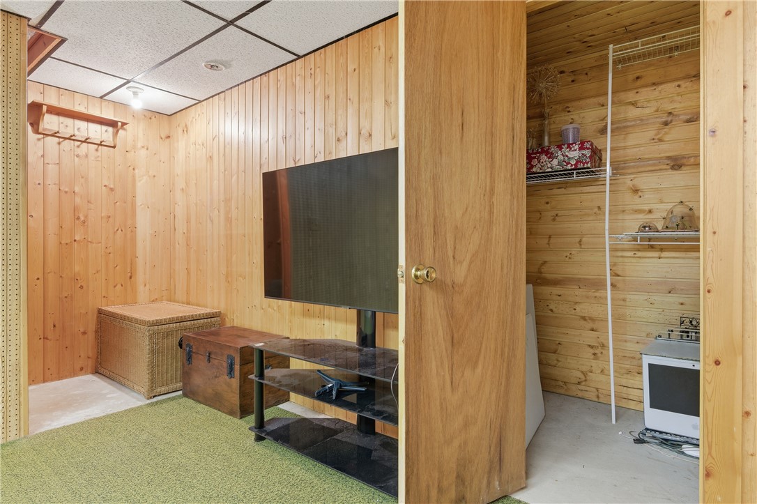 7 Wake Robin Road 1604