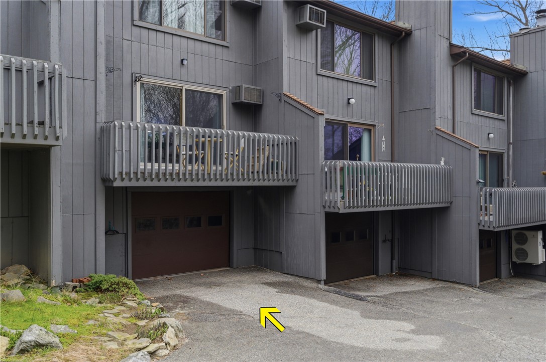 7 Wake Robin Road 1604