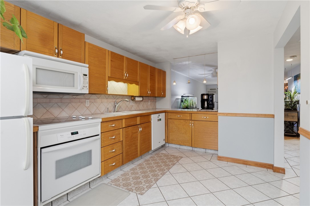 7 Wake Robin Road 1604