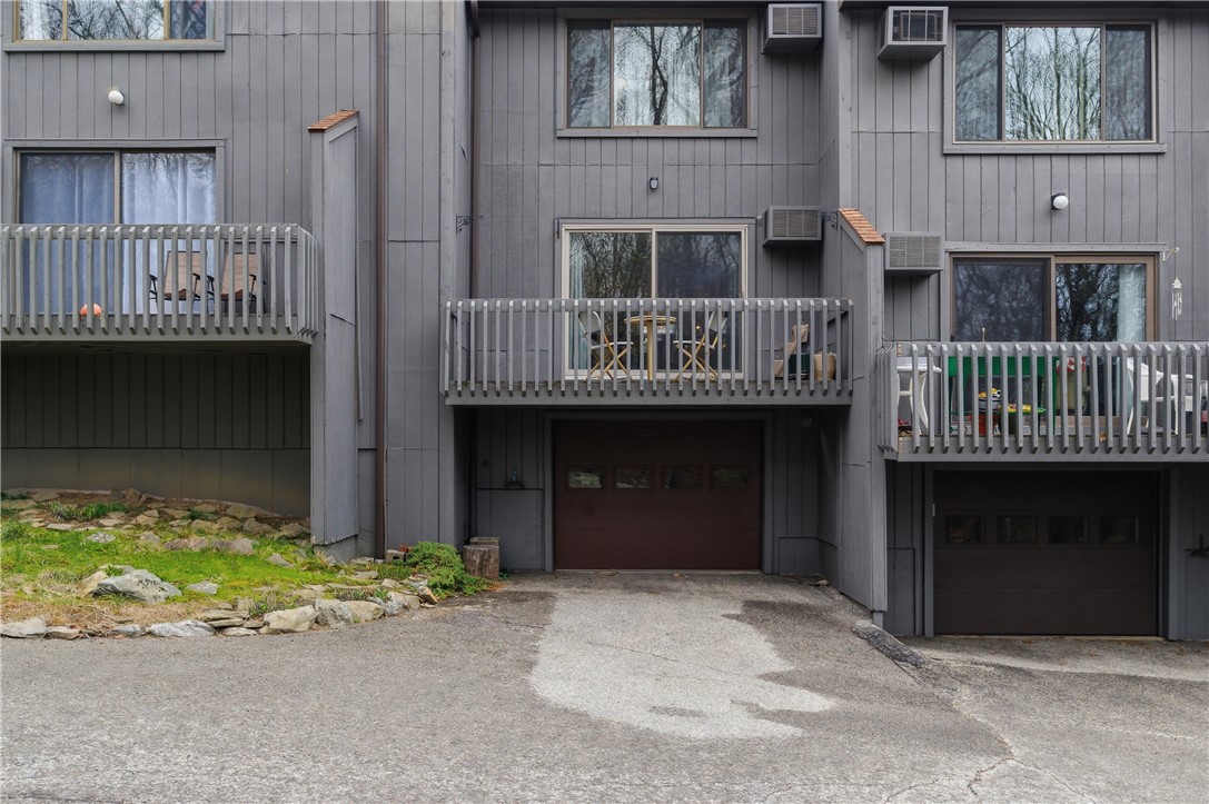 7 Wake Robin Road 1604