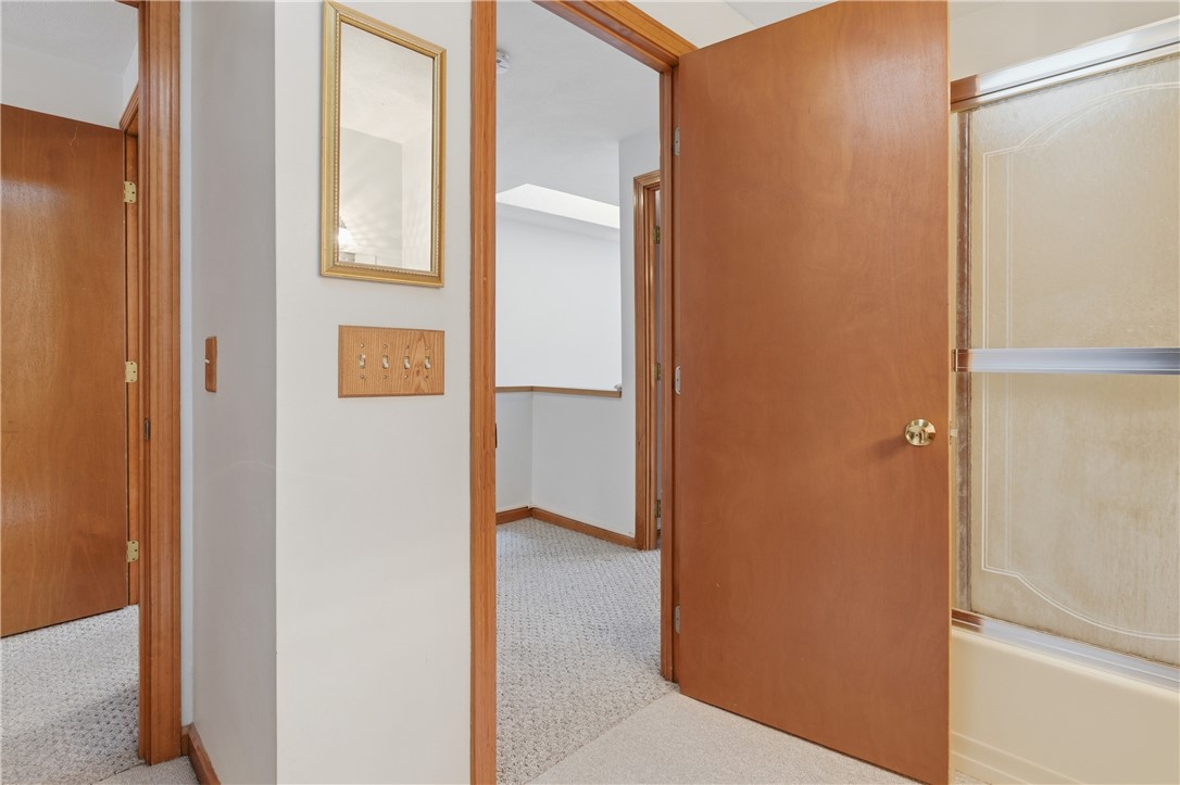 7 Wake Robin Road 1604