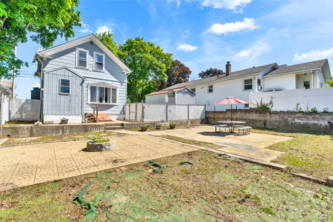 203 Farmington Avenue