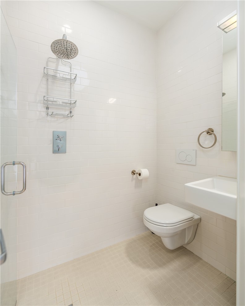 96 Bowen Street 3