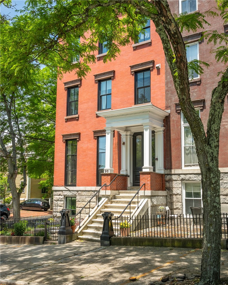 96 Bowen Street 3