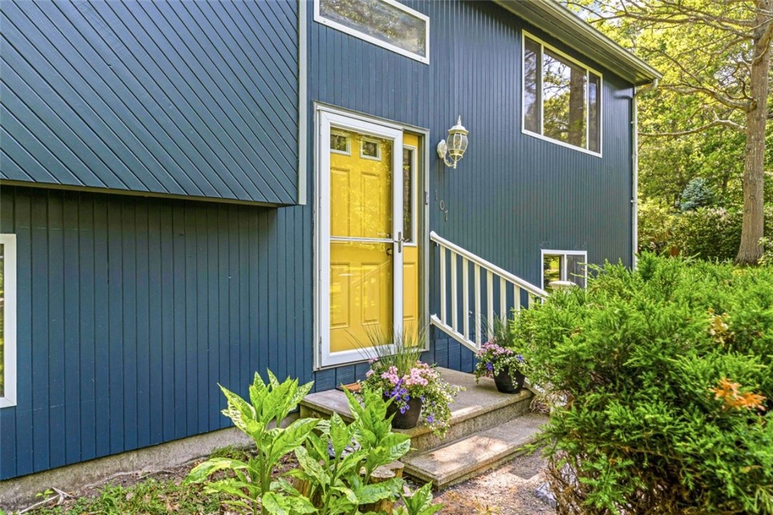 107 Huckleberry Road