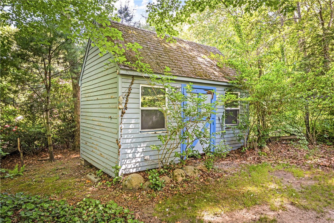 107 Huckleberry Road