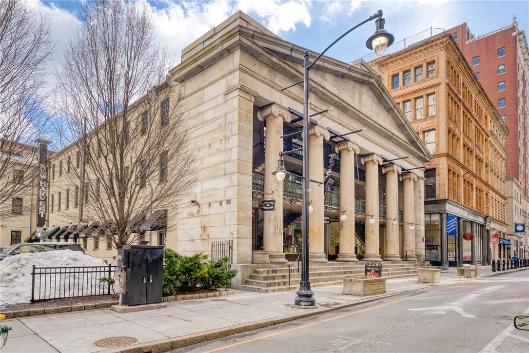 65 Weybosset Street 222