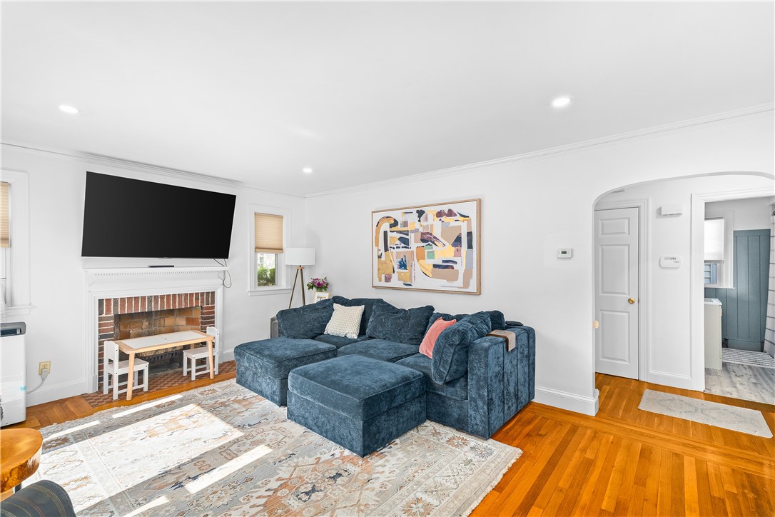 393 Sharon Street