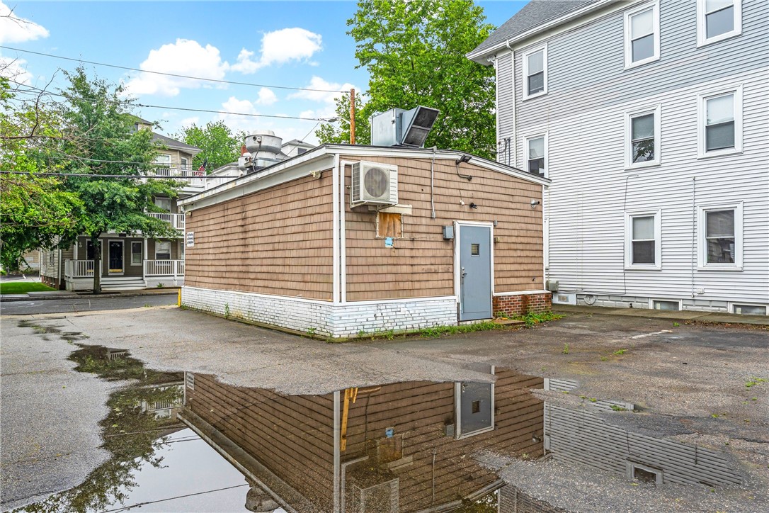 228 Oakland Avenue