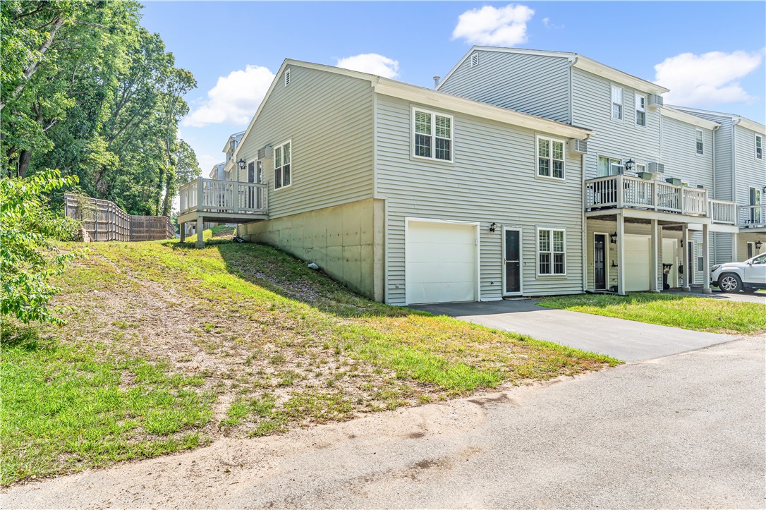 565 Quaker Lane 122