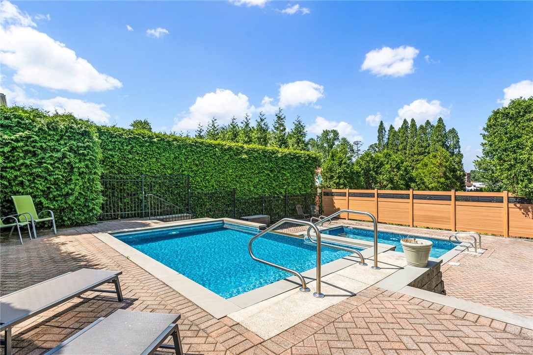 94 Greening Lane