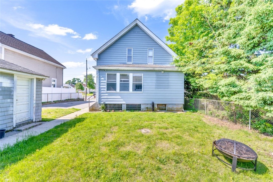 86 Woodward Avenue 2