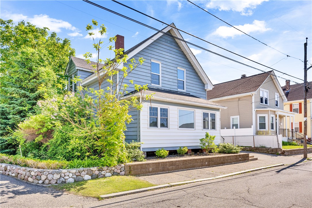 86 Woodward Avenue 2