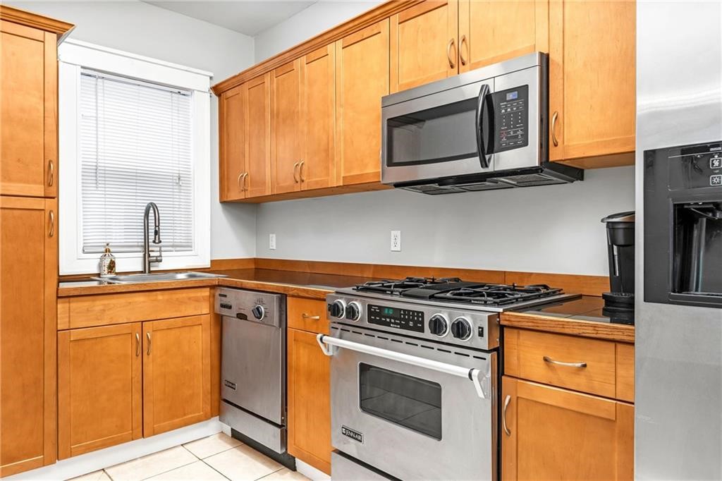 2 Poplar Street 1