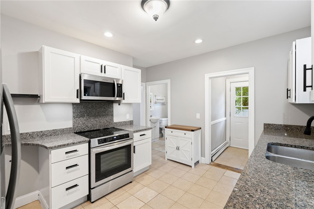 1059 Narragansett Boulevard
