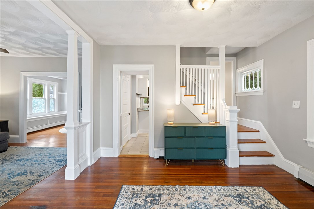 1059 Narragansett Boulevard