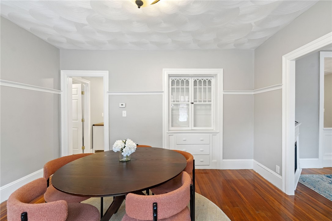 1059 Narragansett Boulevard