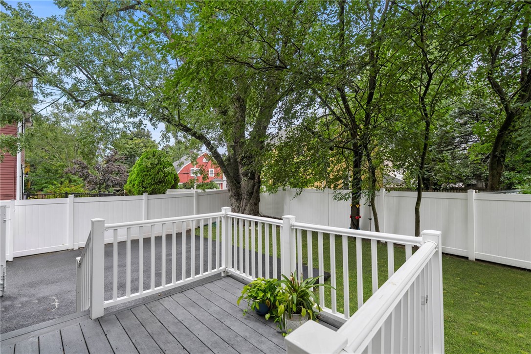 1059 Narragansett Boulevard