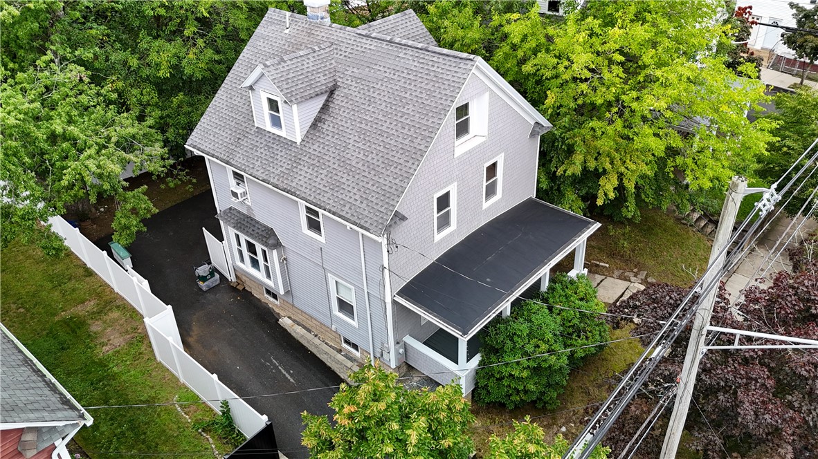 1059 Narragansett Boulevard