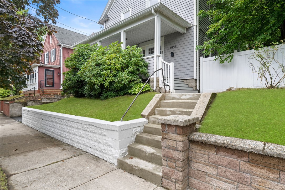 1059 Narragansett Boulevard
