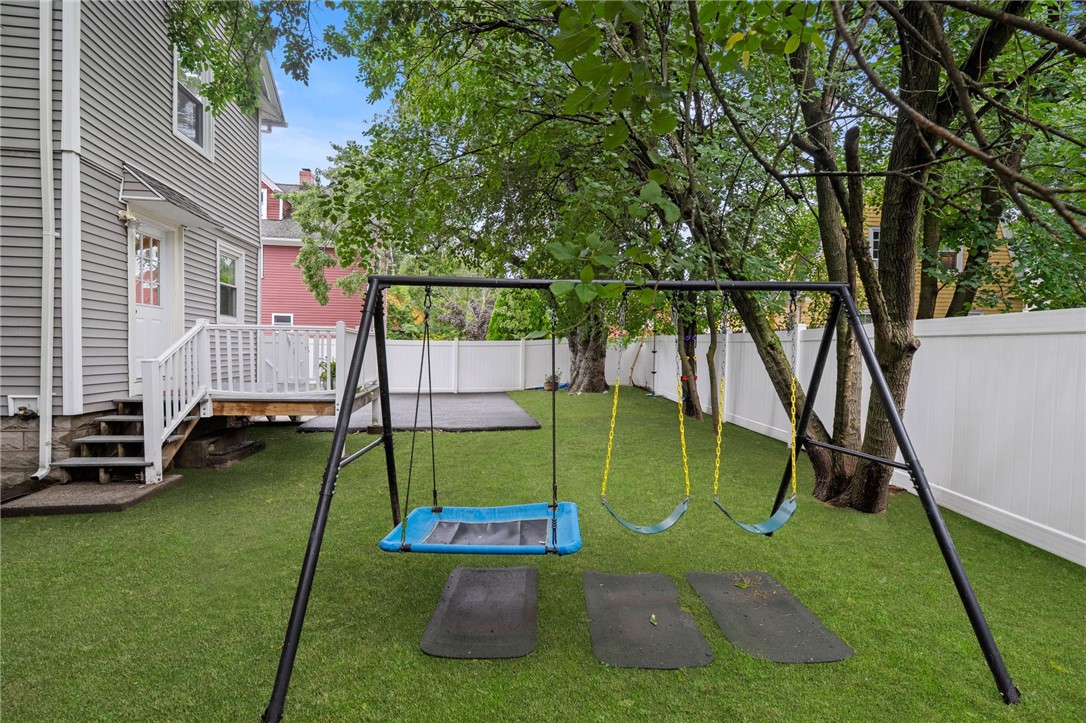 1059 Narragansett Boulevard