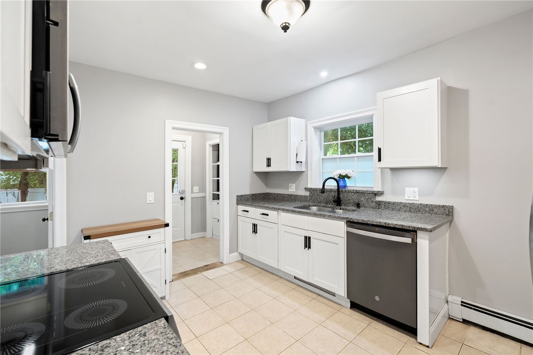 1059 Narragansett Boulevard