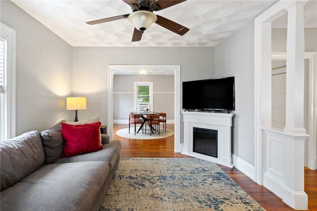 1059 Narragansett Boulevard