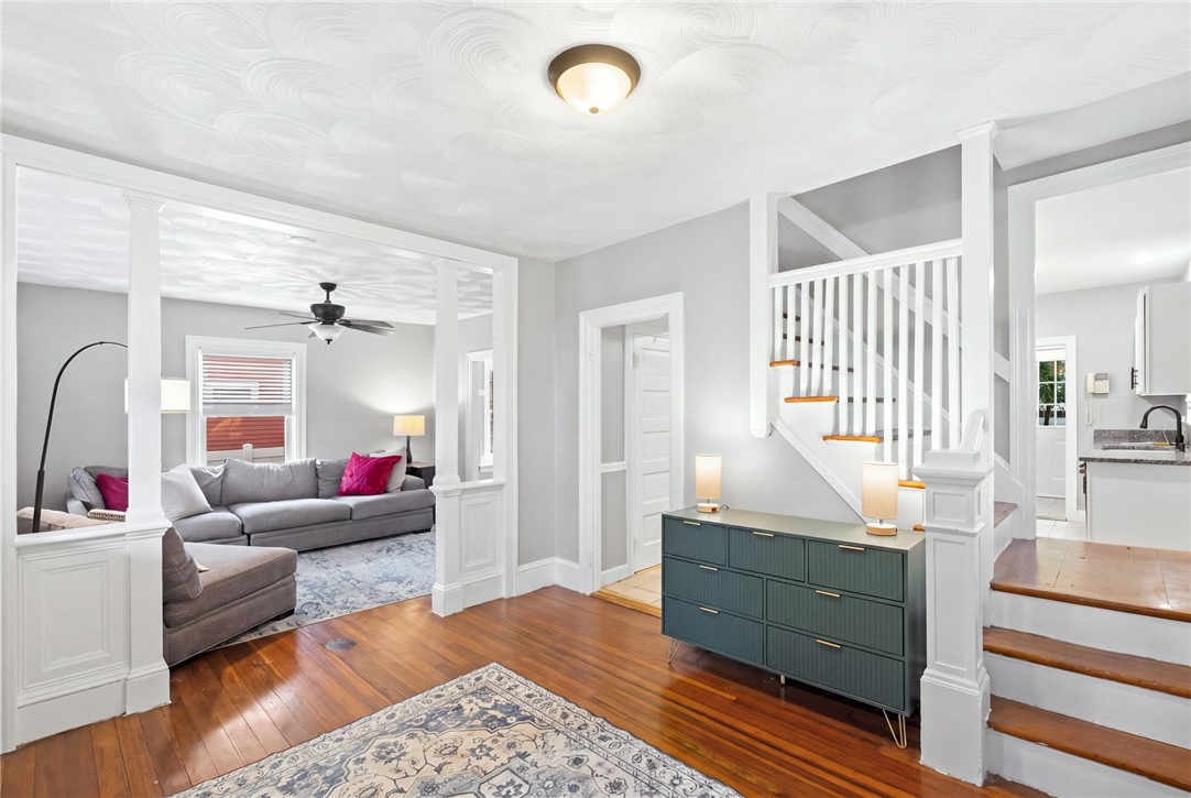 1059 Narragansett Boulevard