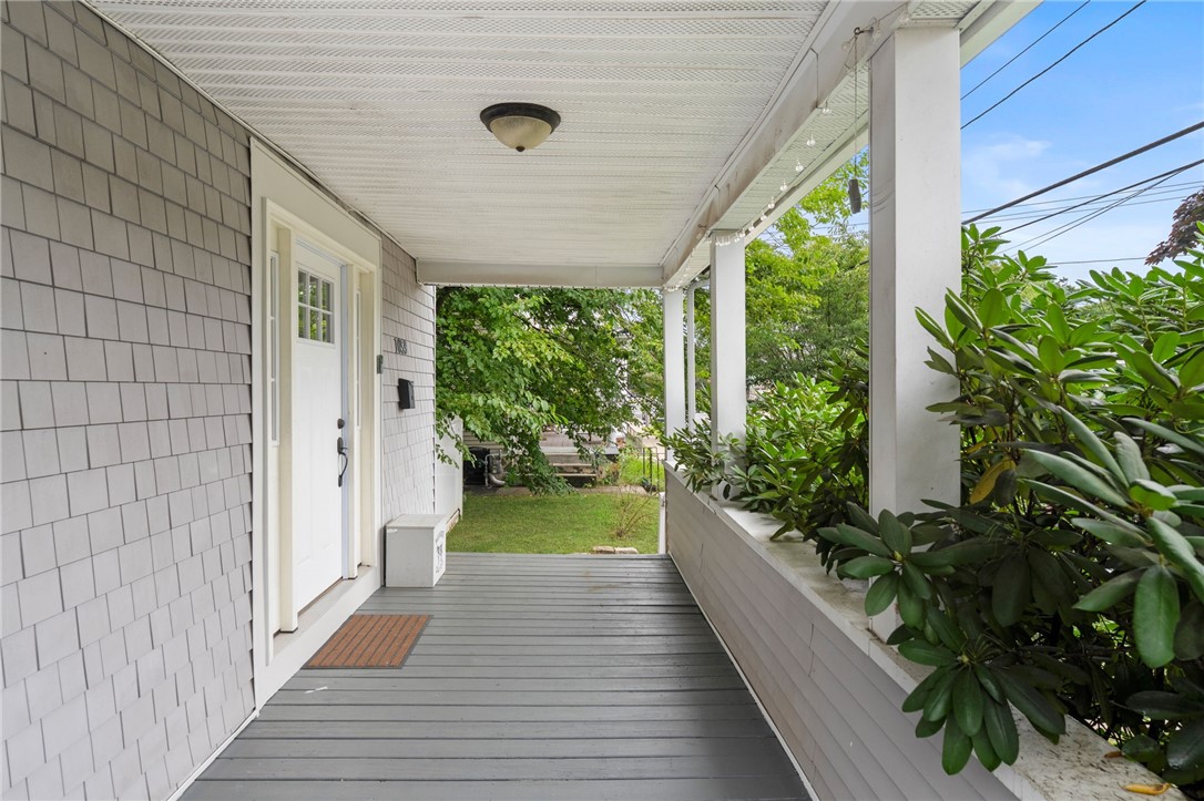1059 Narragansett Boulevard