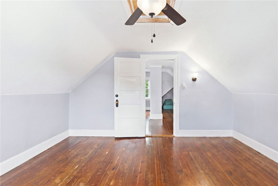 1059 Narragansett Boulevard