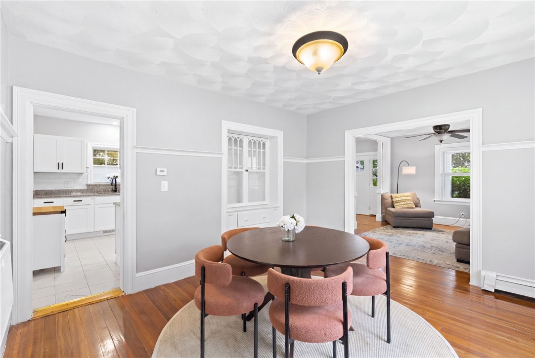1059 Narragansett Boulevard