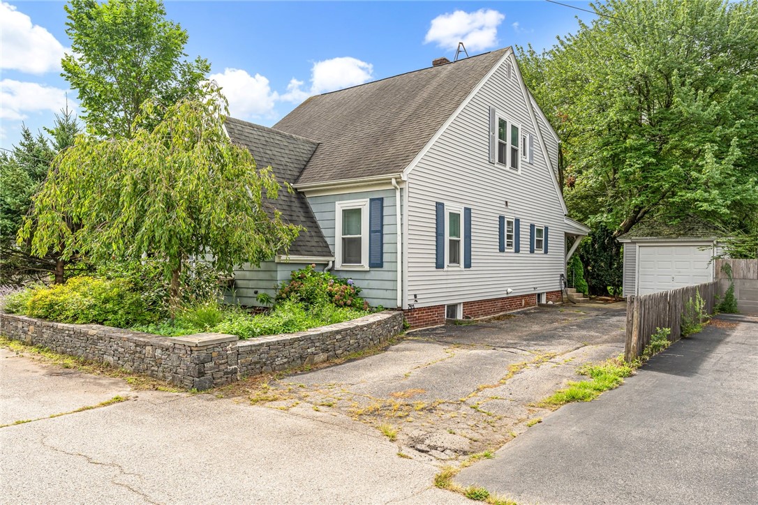 32 Benbridge Avenue