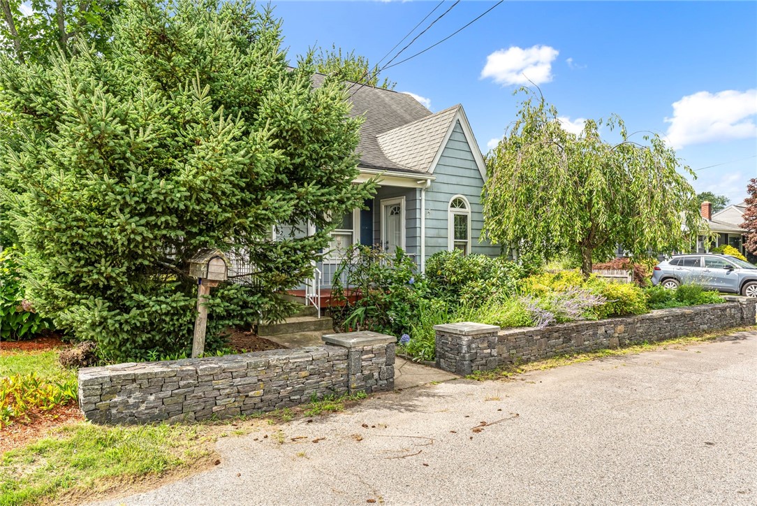 32 Benbridge Avenue