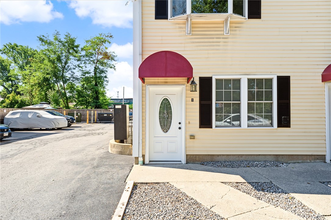 102 Dixon Street 1