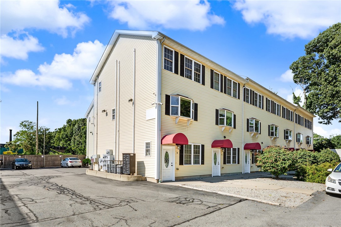 102 Dixon Street 1