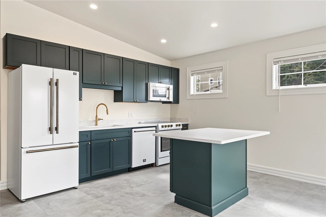 905 North Main Street 201