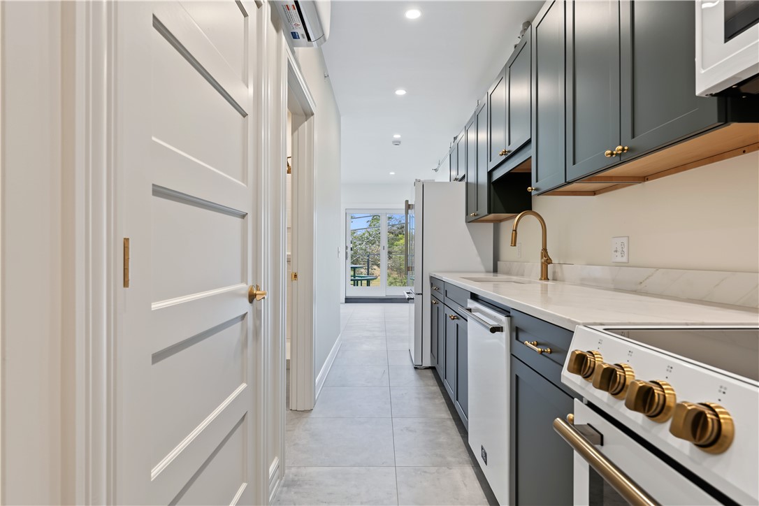 905 North Main Street 202