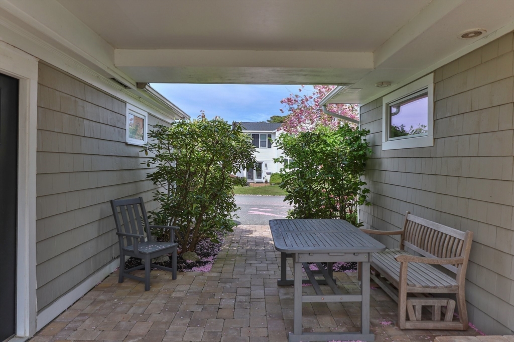 74 Circuit Ave