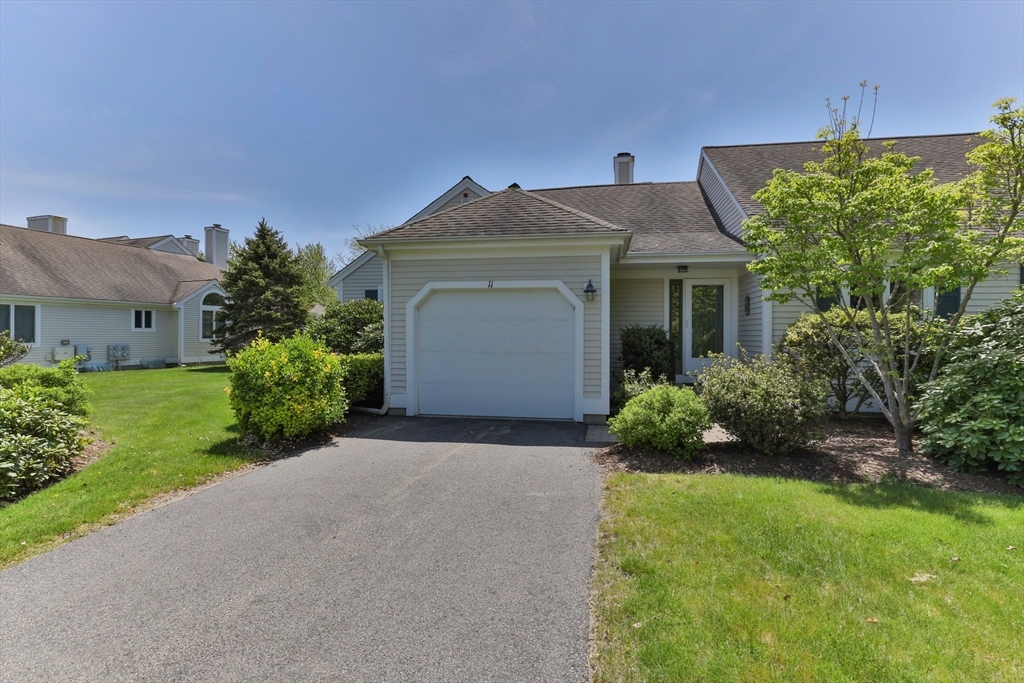 11 Bonwood Dr # 11
