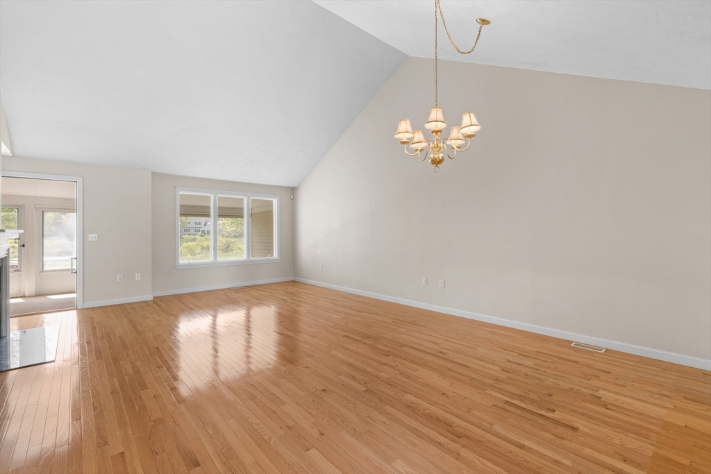 11 Bonwood Dr # 11