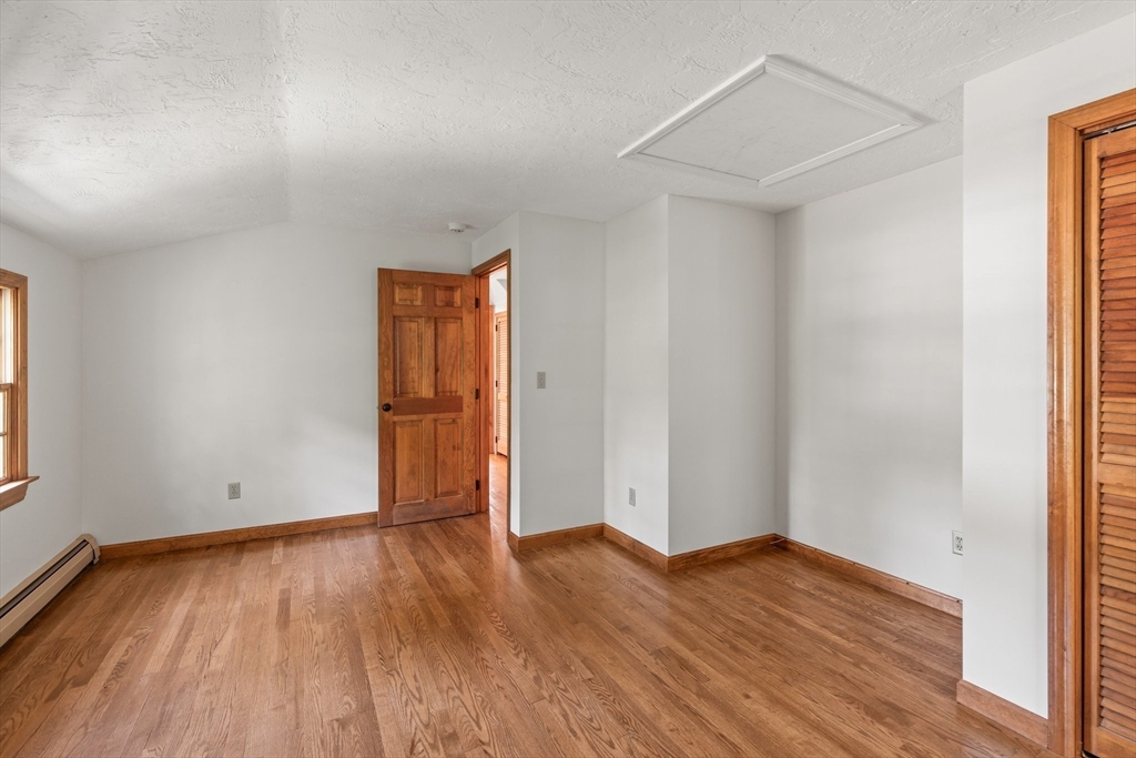 8 Village Dr
